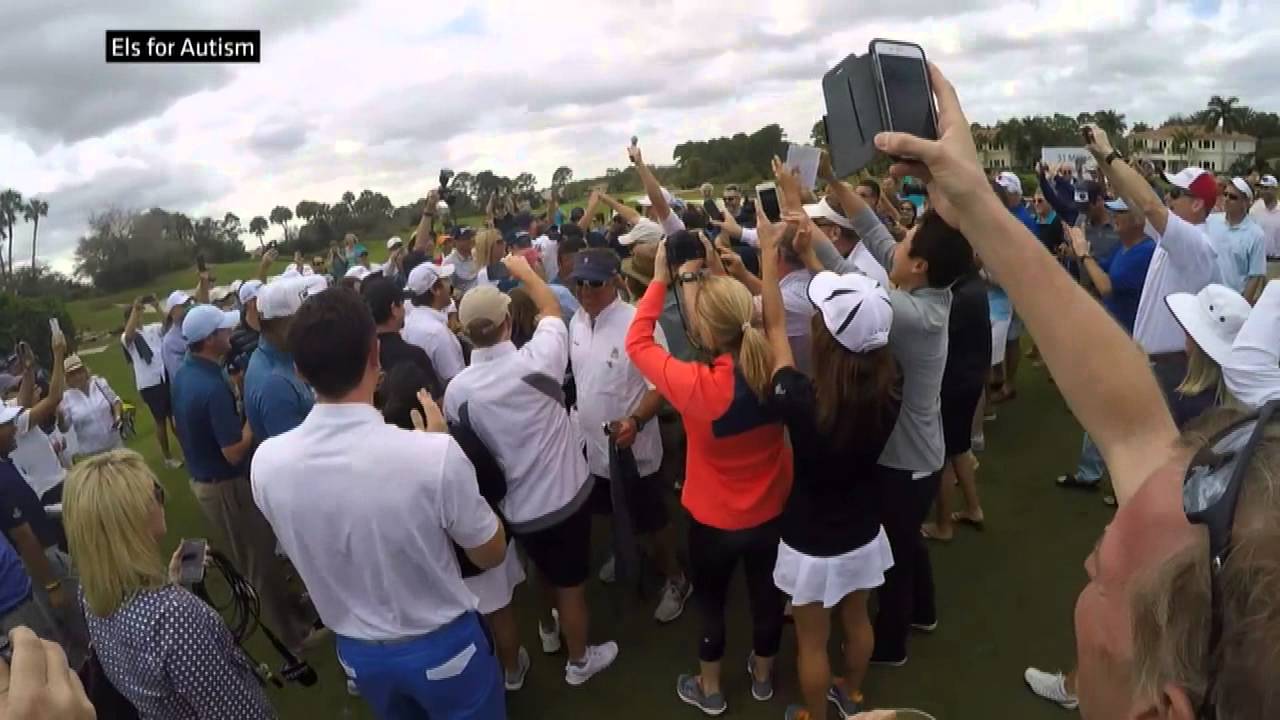 Fowler makes $1 million hole-in-one for charity