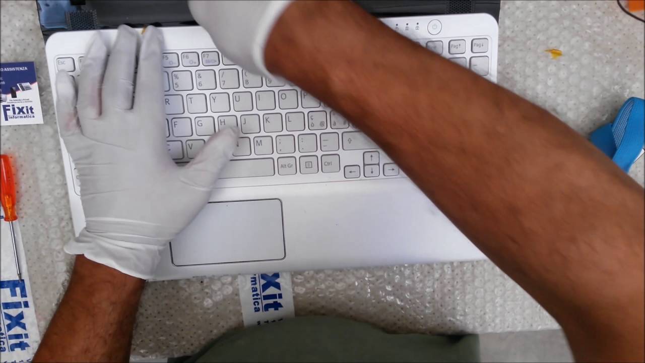 SONY VAIO SVE151J11M SOSTITUZIONE TASTIERA - KEYBOARD REAPLACEMENT
