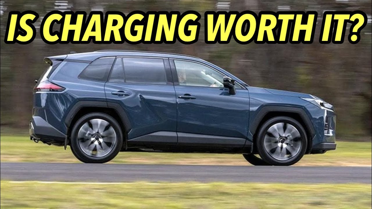 Сравнение Toyota RAV4 Hybrid и RAV4 Plug In Hybrid 2026 года! Цена, обслуживание и многое другое!