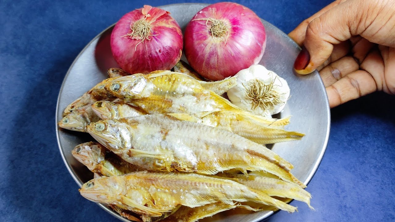 सुखी मच्छी को ये नये तरिके से आपने बनाली तो उंगलिया चाटते रह जाओंगे | Dry Fish  Recipe | Fish Curry