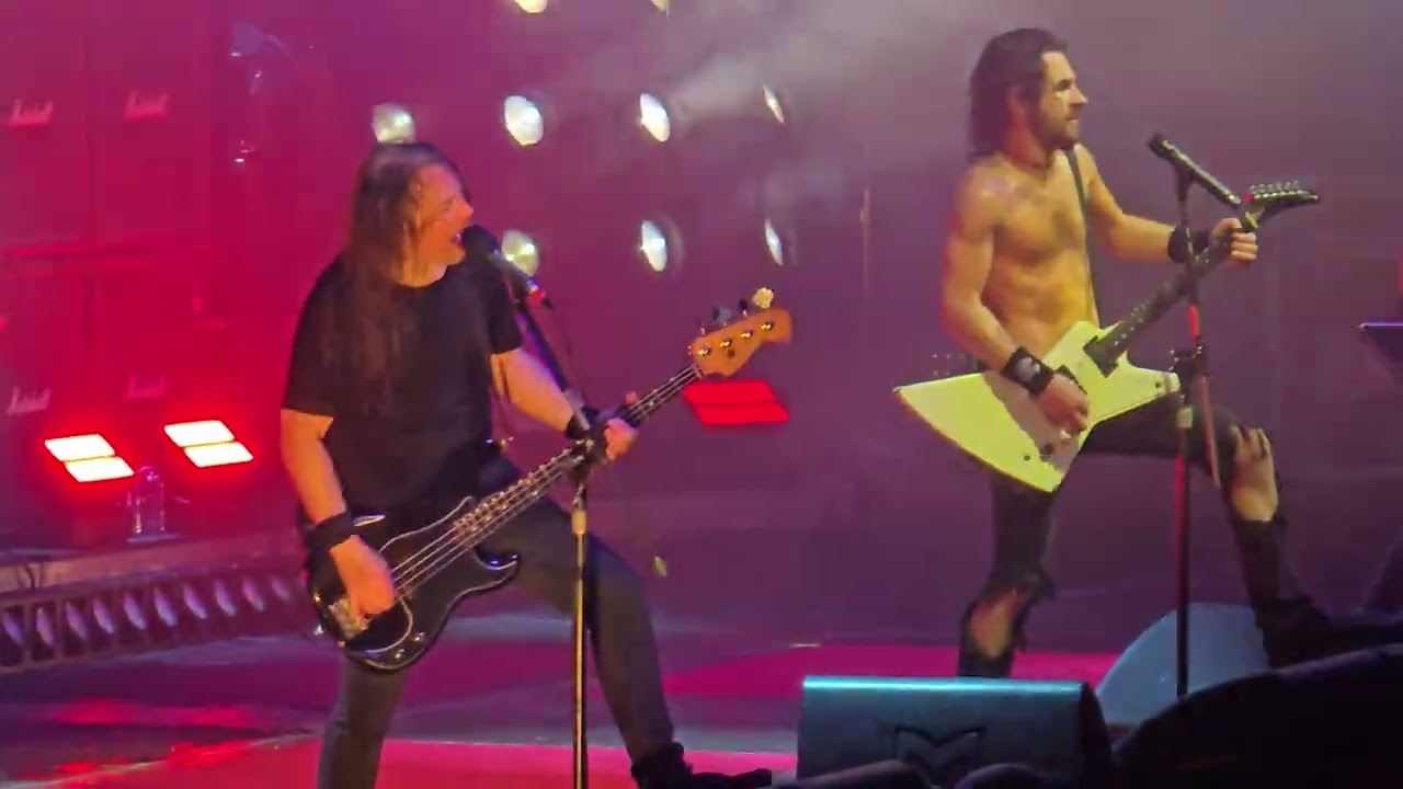 Airbourne - 13. Ready to Rock - 14. Runnin' Wild - Zénith Paris le 21/02/2026