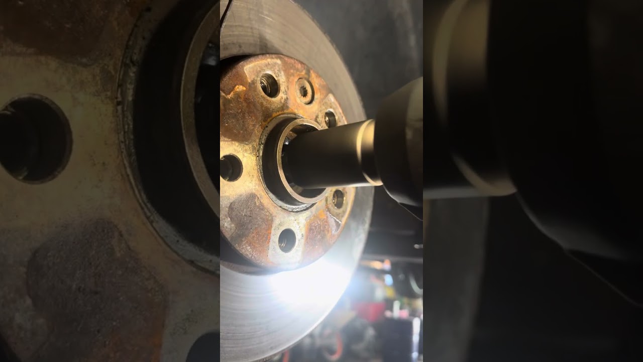 Volkswagen Transporter T6 Clutch & Flywheel Replacement