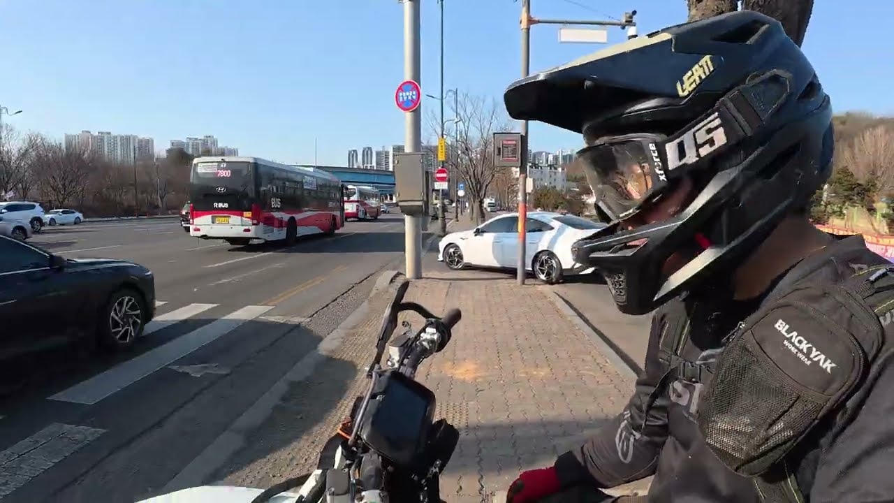 STARK VARG유송이형과 지지대 망치까지.