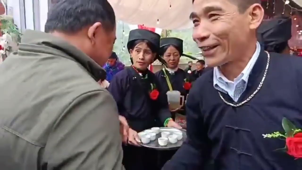 Một góc nhỏ anh em bạn bè đến chúc mừng Tân Gia nhà em Văn Thắng xã Hồng Phong Lạng Sơn đông vuiquá 