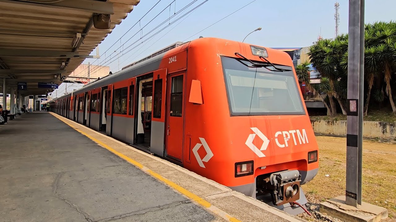CPTM - S&eacute;rie 2000 TUE 2040/2042 em Itaquaquecetuba (Sentido Br&aacute;s).