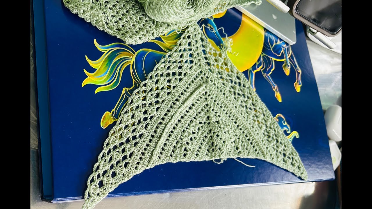 Crochet Live | M18 Triangle Shawl – Mint Green | Fine Thread 0.5mm - No.004