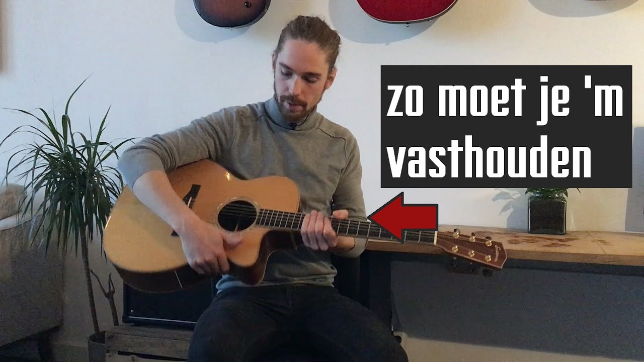 De goede HOUDING bij GITAAR SPELEN