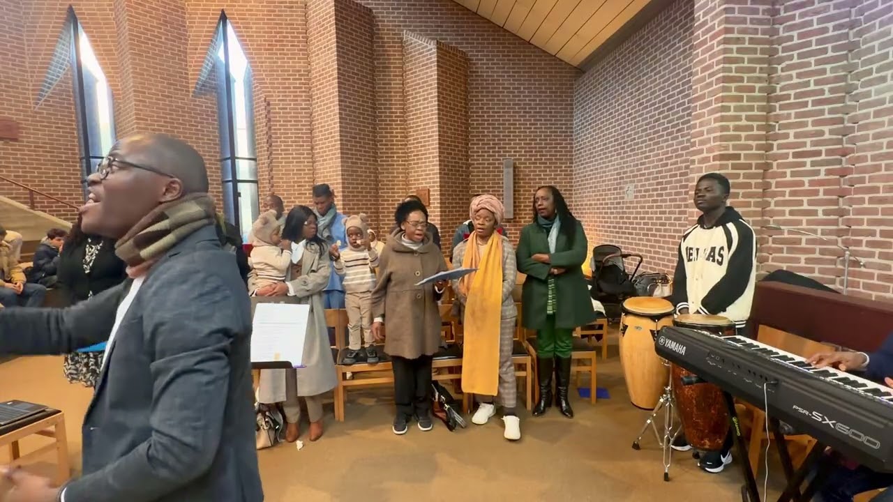 Psaume 39: Me voici Seigneur - Chorale Congolaise Bens Bagula