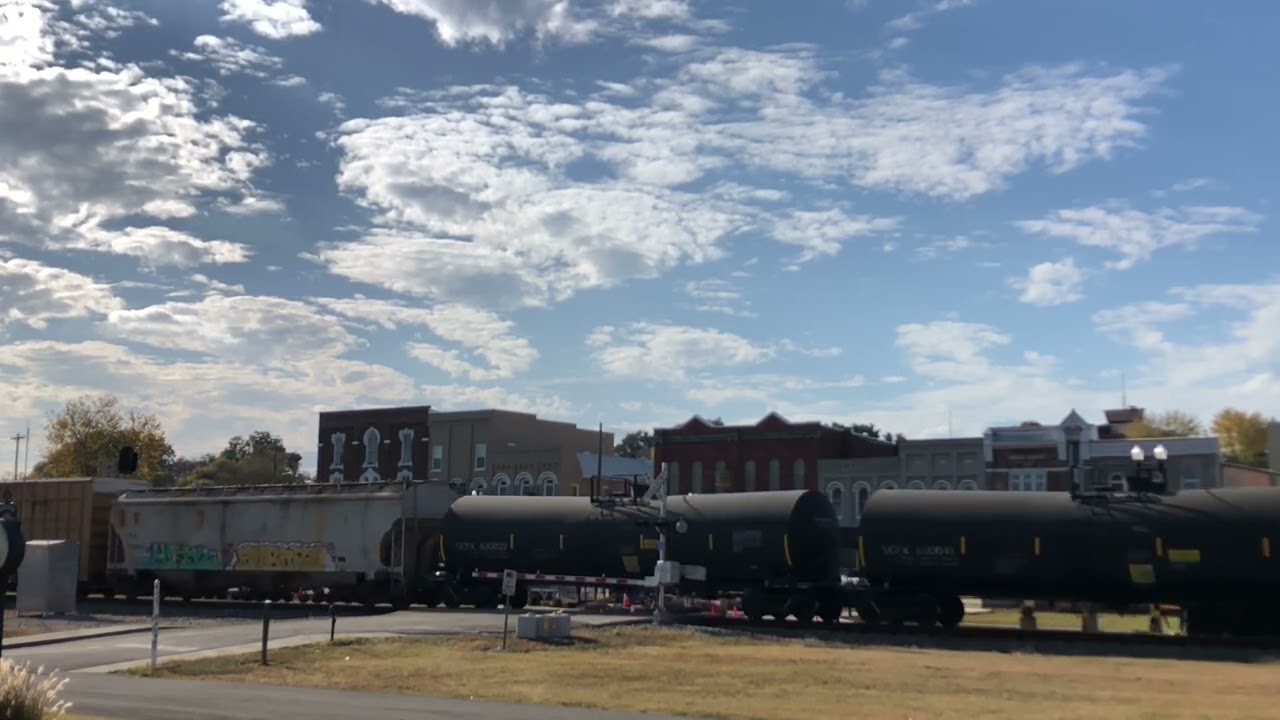 NS 15T, NS 16T, NS 288 passing Sweetwater, TN.