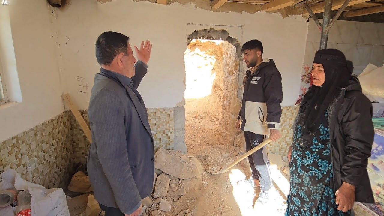Continuing the hut construction: Bahram's presence changed the grandmother's project