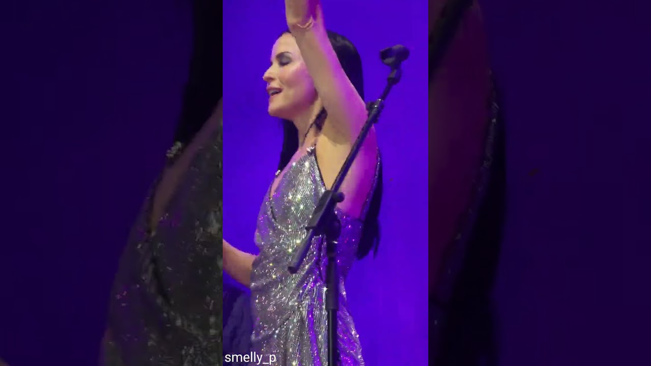 231022 The Corrs - Runaway (Andrea FanCam) @ Live in Manila 2023 Day 2