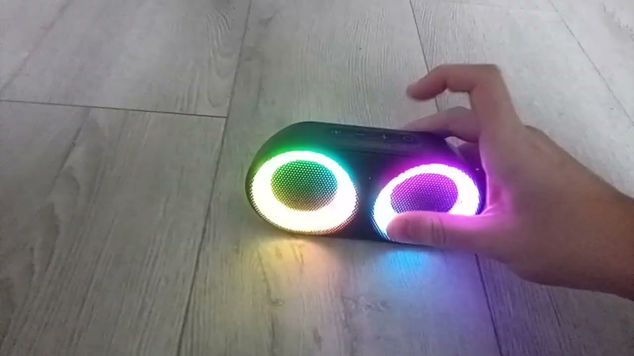Ryght toogo-m is dancing and turned off because of bass.
