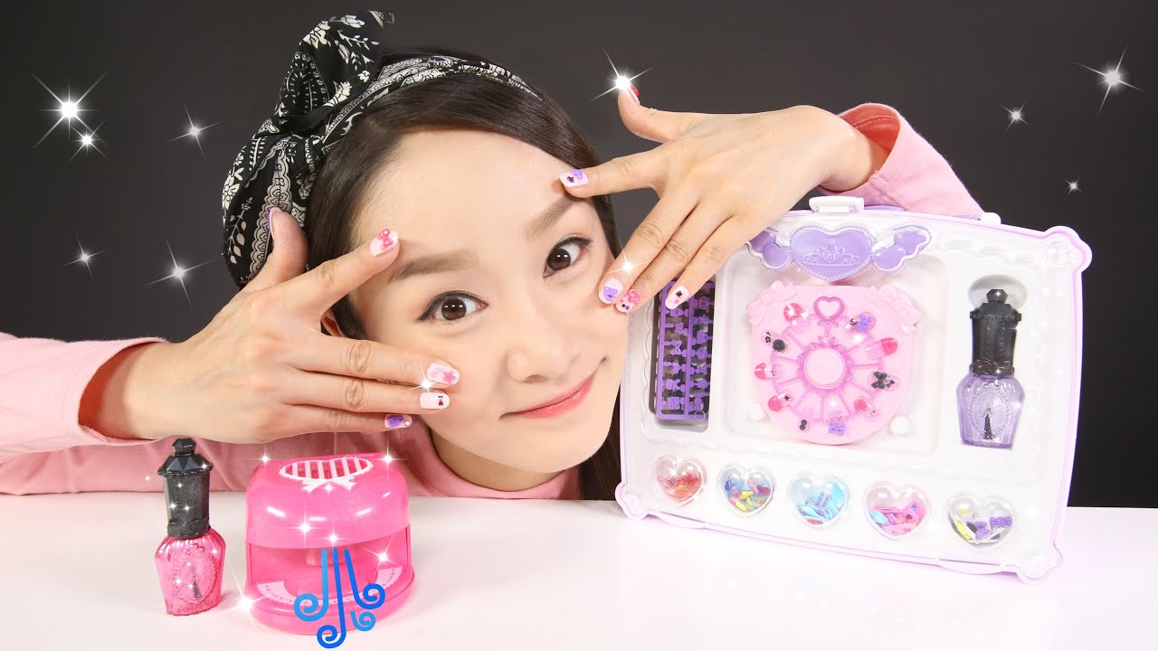 Carrie MiMi Nail Art Studio | CarrieAndToys
