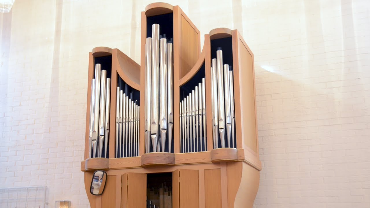 Benny Andersson. Tröstevisa på orgeln i Gullängets kyrka, Örnsköldsvik.