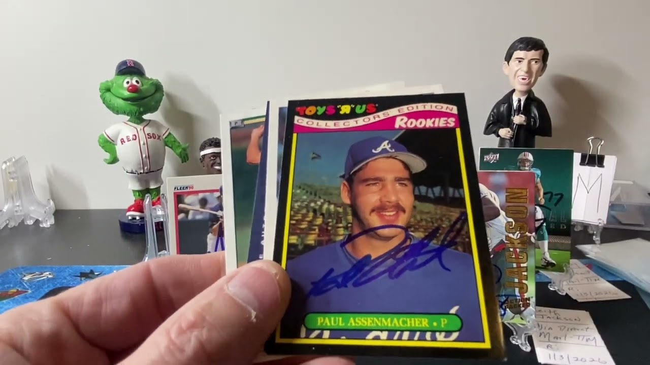 Episode 234 - Awesome Autographs and More!