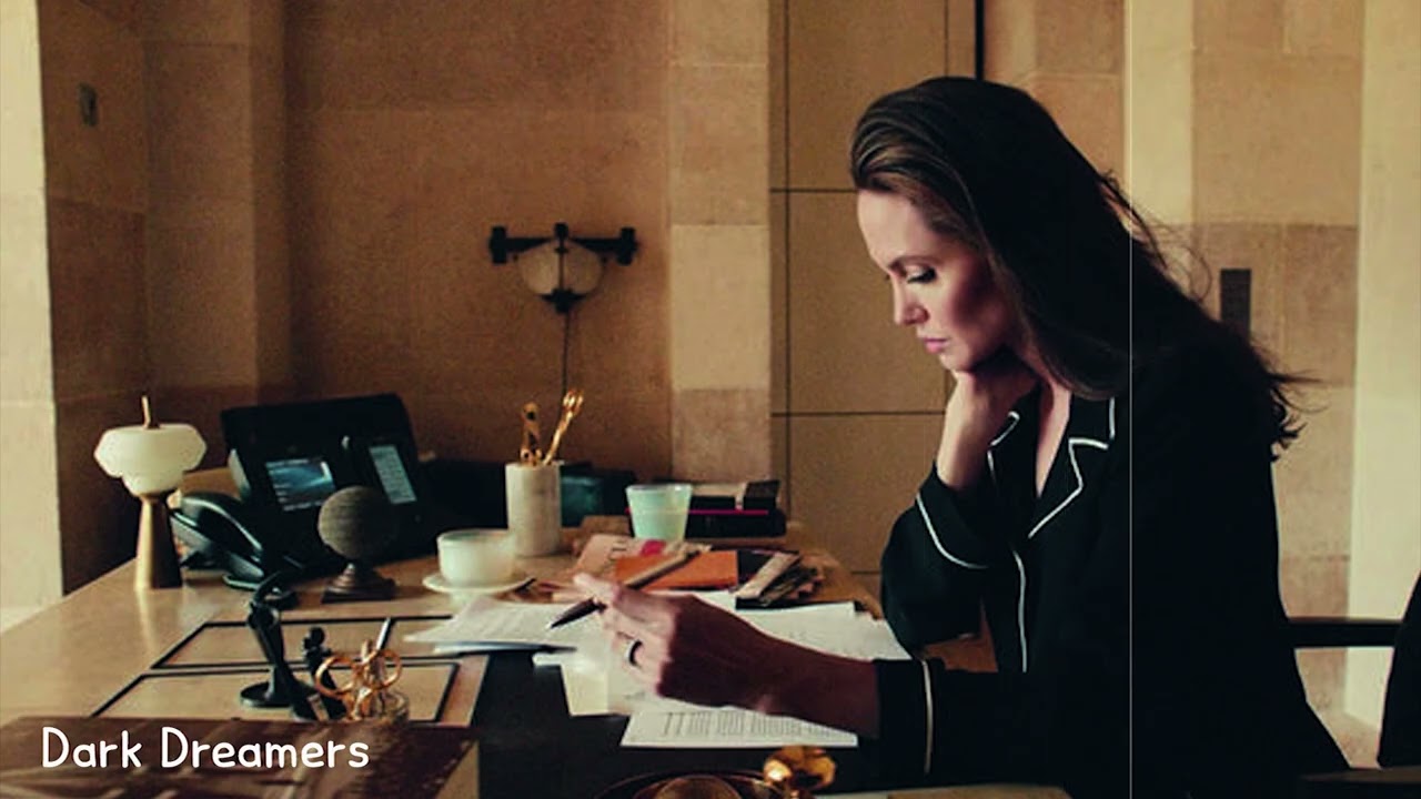 rain, books and coffee (a playlist)