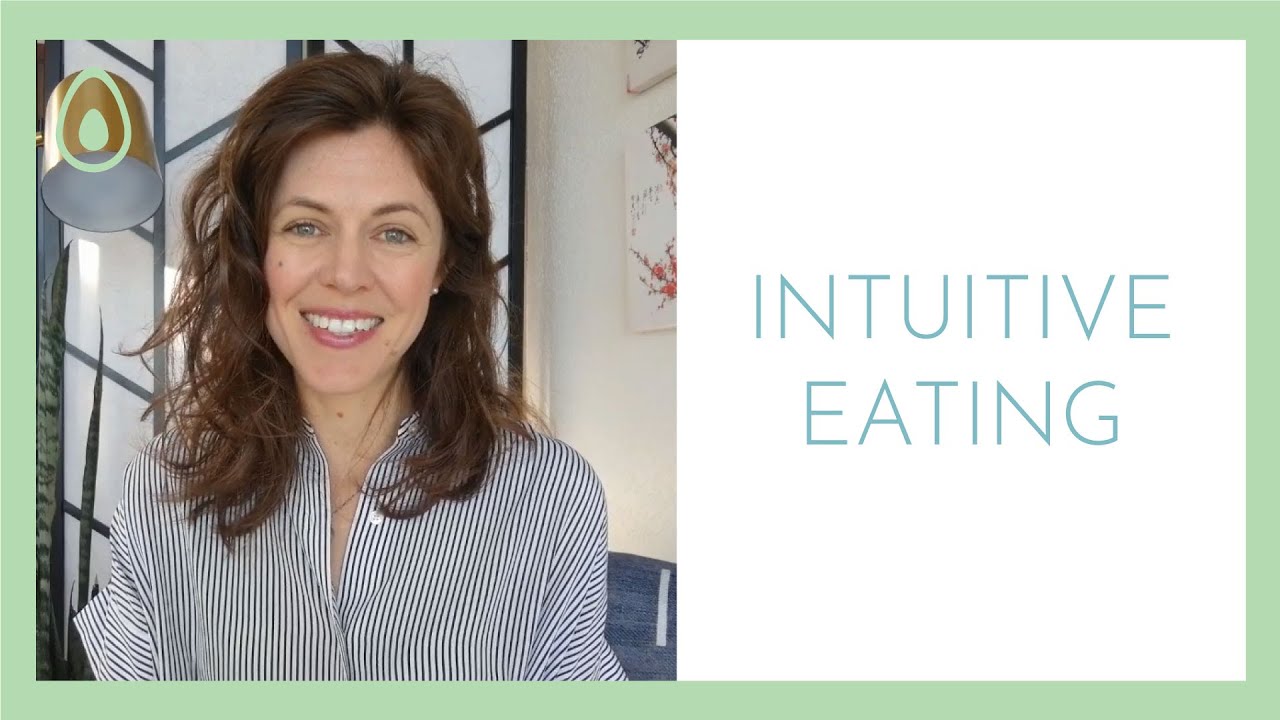 What is Intuitive Eating (10 Principles & 3 Myths)