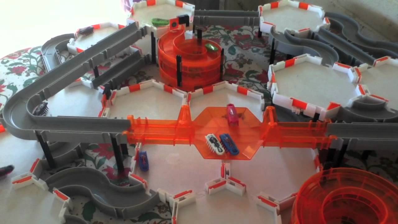 hex bug nano multi level big habitat with battle bridge