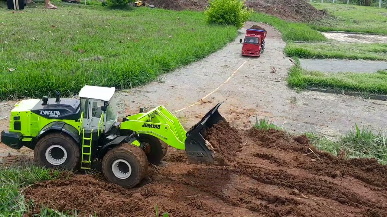 RC TRUCK MODELISMO Construção 🚧  da nova rodovia pista jk são Pedro sp 
