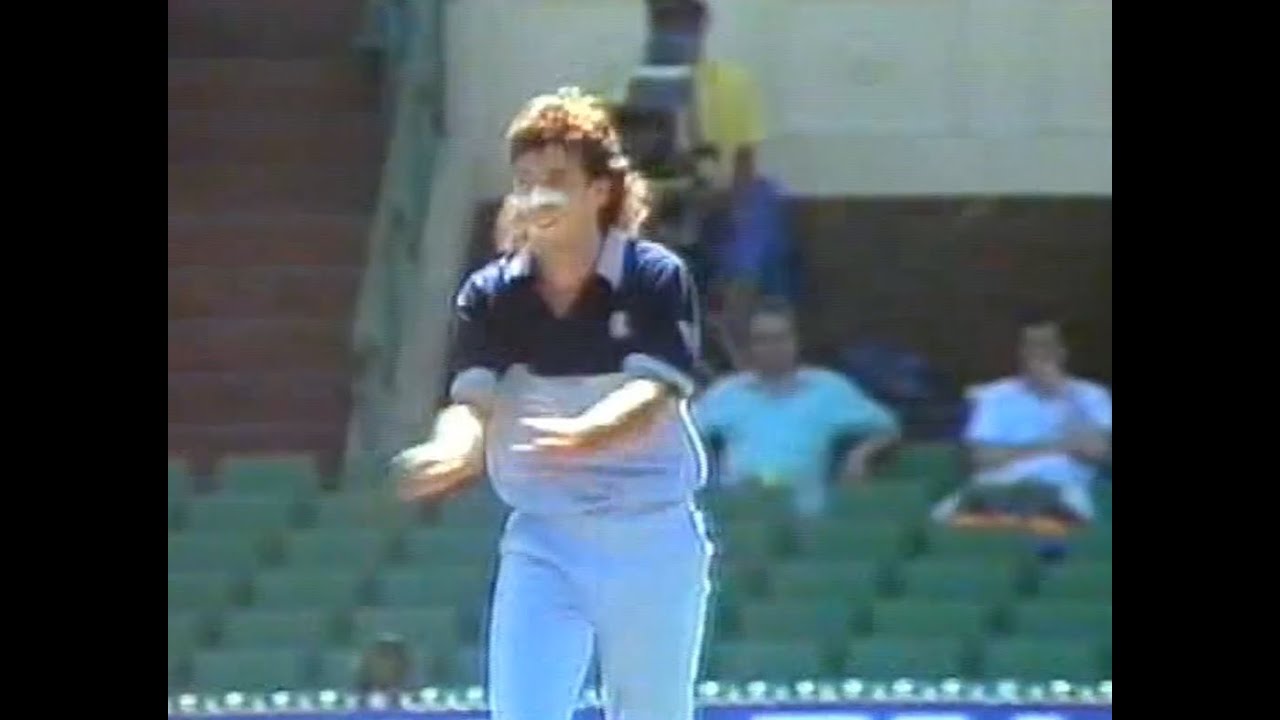 RARE. 18-year-old Damien Fleming dismissing the Waugh brothers VIC vs NSW FAI Cup semi final 1988/89