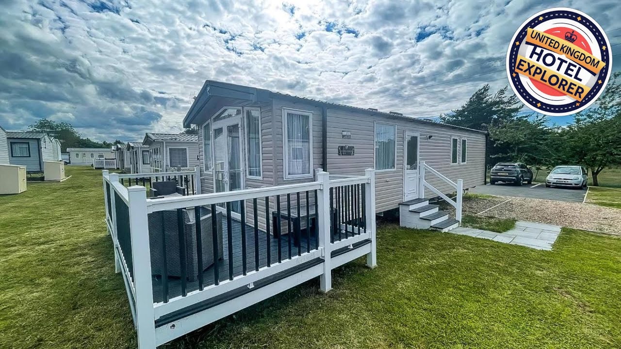 Modern Caravan At Caldecott Hall With Decking In Norfolk, Sleeps 8 Ref 91068C | United Kingdom ⭐