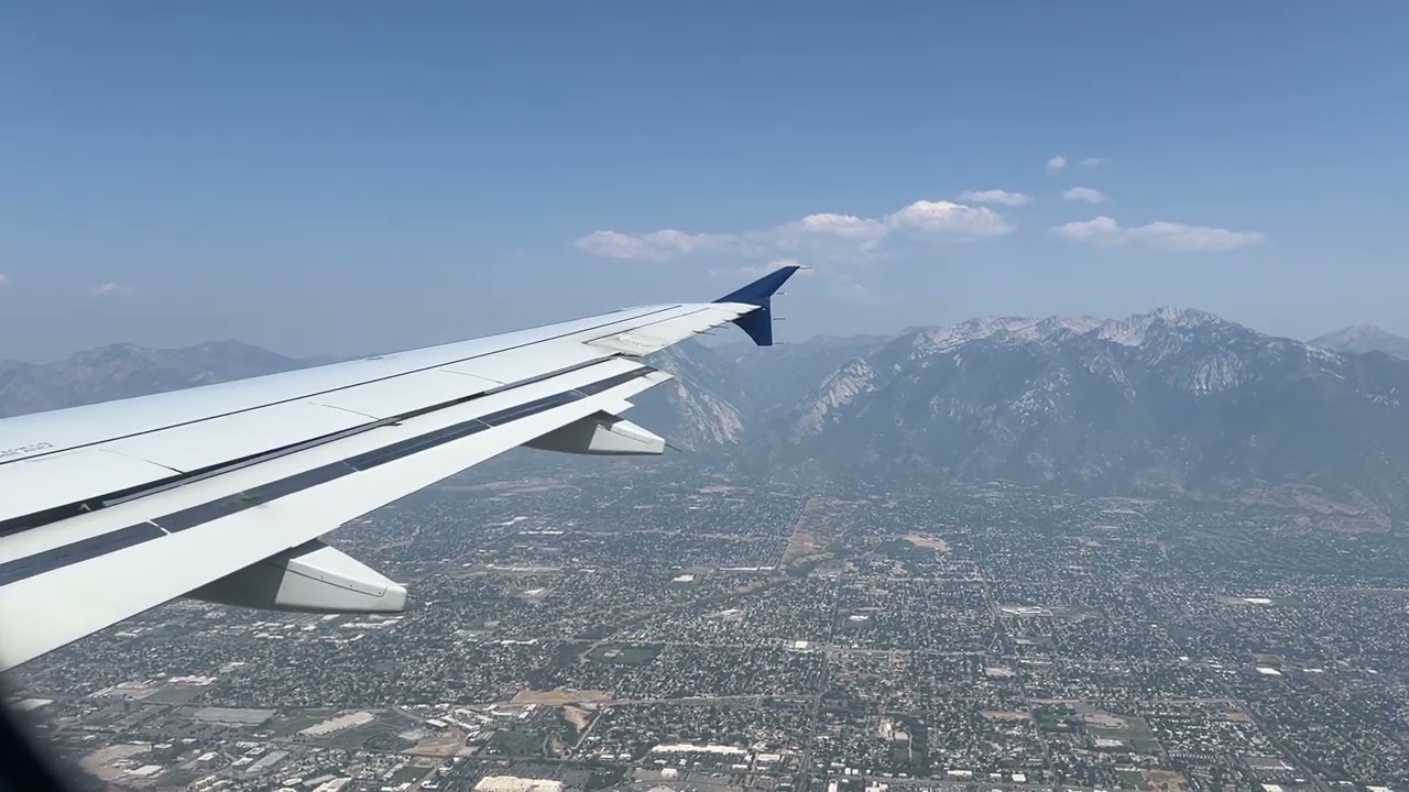 Delta Airbus A320 Landing and Taxi Salt Lake City International Airport