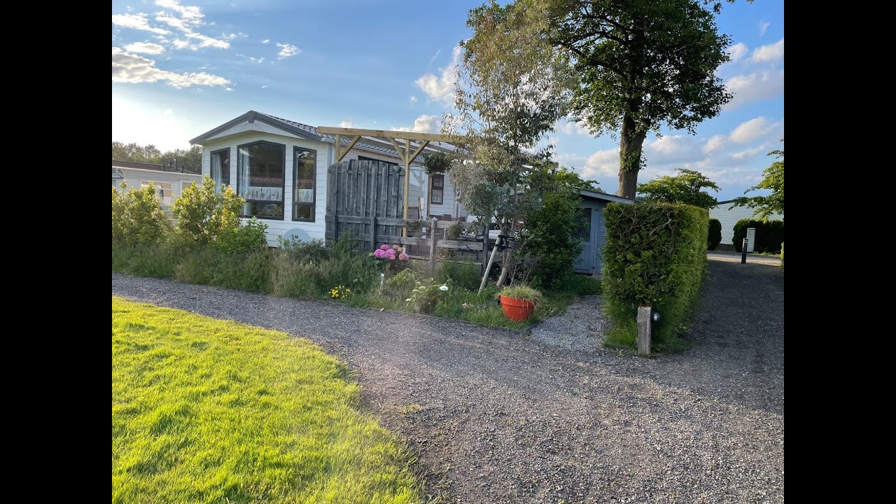 Chalet te koop op Camping 't Venhop nr. 56 in Berkhout, Noord-Holland!
