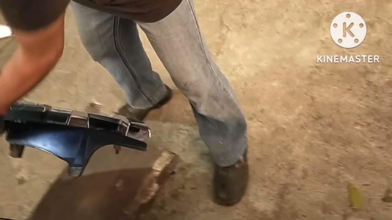 DIY: Paano baklasin ang headlight ng isuzu crosswind ( how remove crosswind headlight)