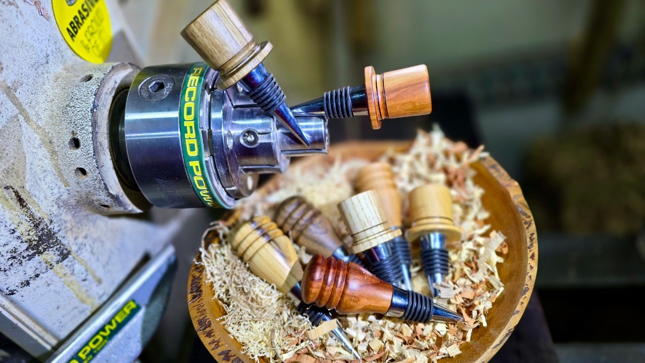 How to Turn a Wooden Bottle Stopper on a Lathe – Woodturning Tutorial
