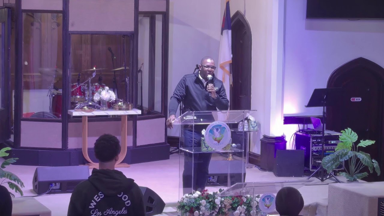 Casa De Restauracion PDC live Church Service