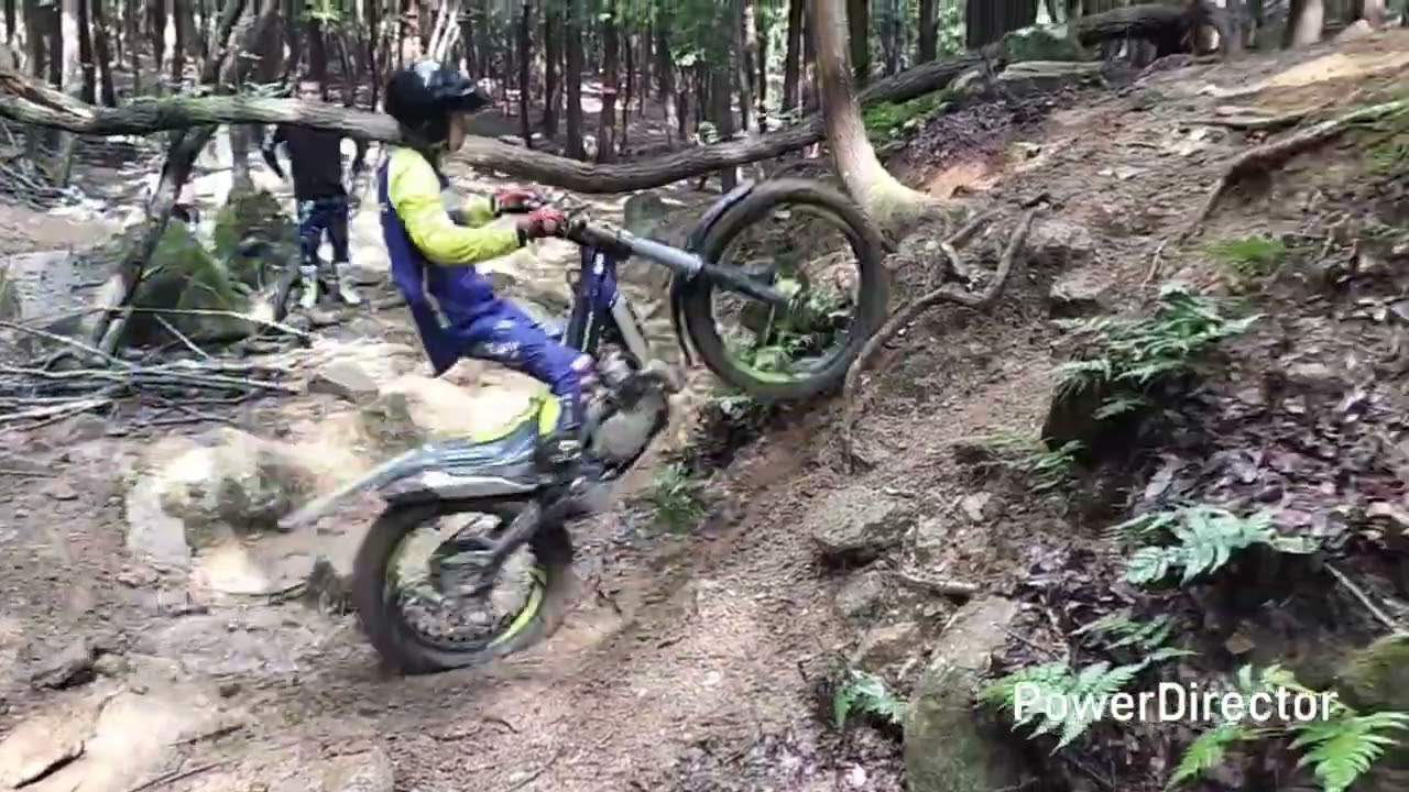 69歳のトライアル日記ええぬれ加減で路肩崩れええとこで開けてあかんとこで閉じなあかんで