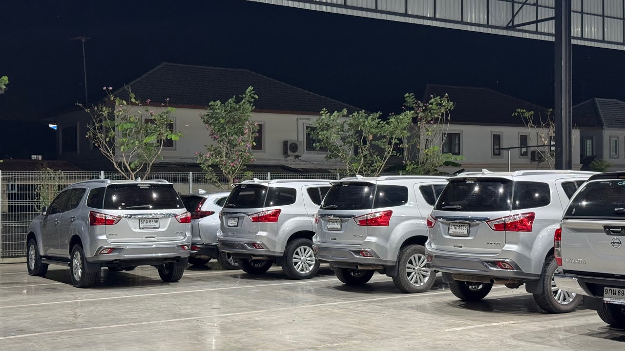 Mux 3.0 Navi ล็อตใหม่เข้าแล้วเกือบ30คัน ที่เพชรยนต์ #เพชรยนต์ #รถครอบครัว #isuzumux 