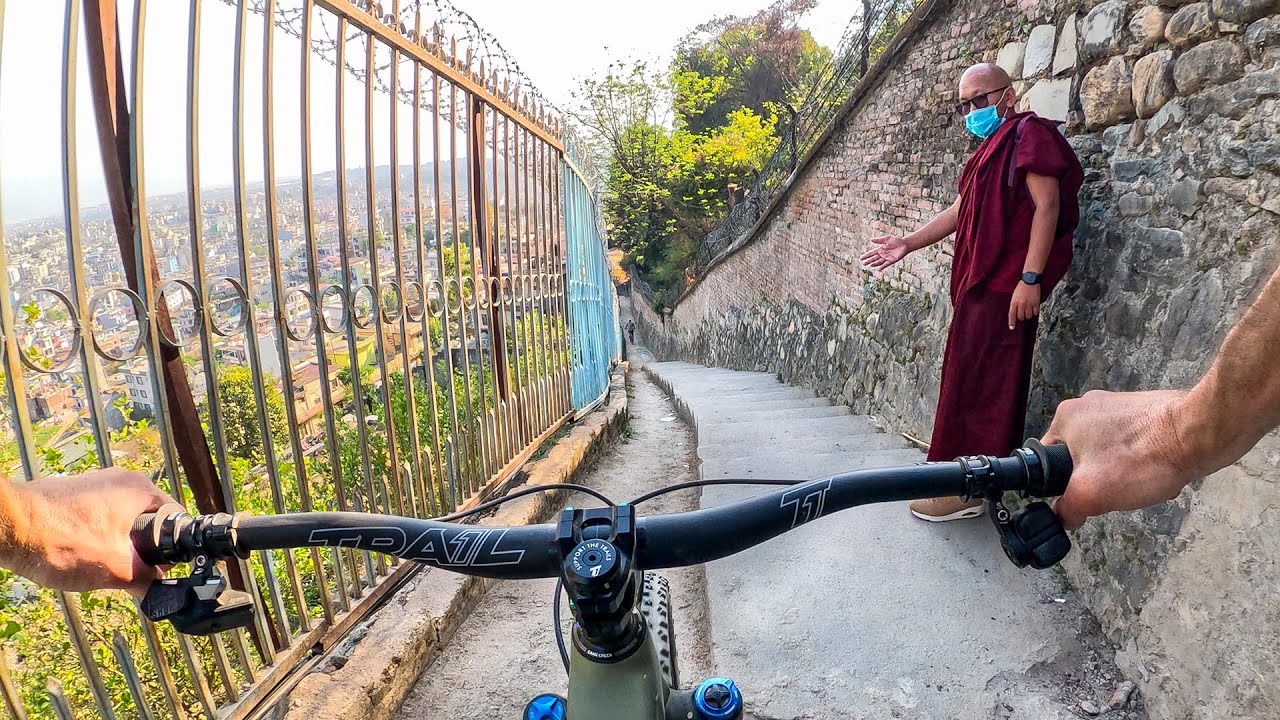 Меня сбил с пути буддийский монах | Mountain Biking Nepal