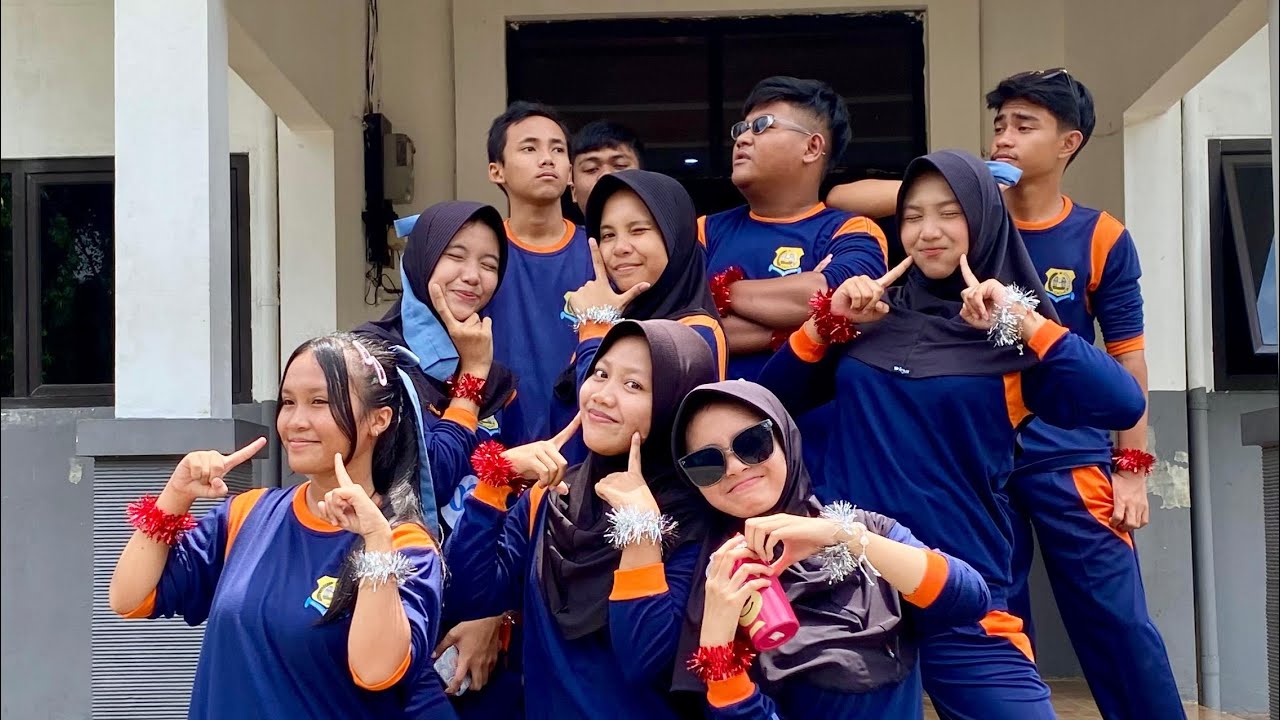 Senam Aerobik 11-B2 (Kelompok2) SMAN 6 KOTA SERANG