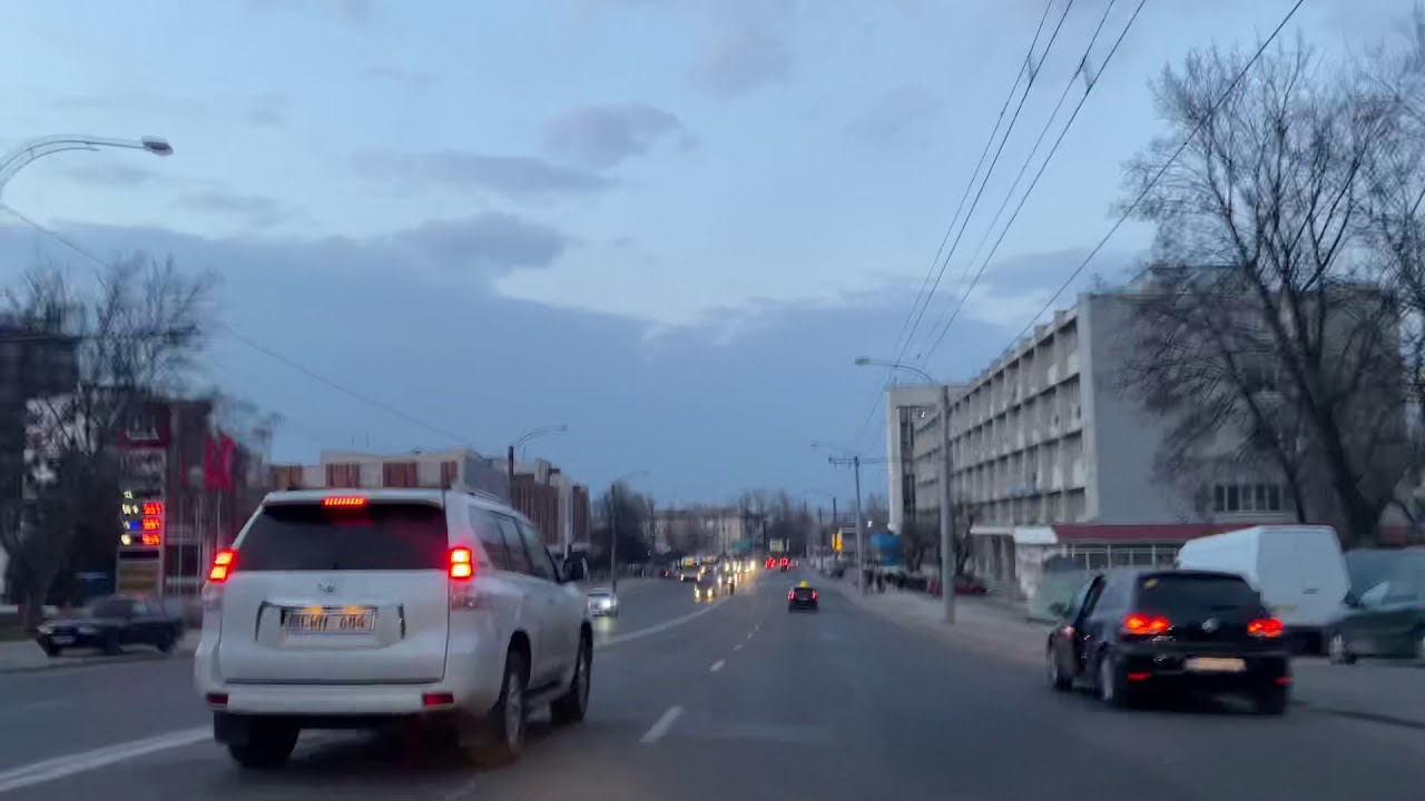 Chisinau Car Driving Moldova - Botanica Decebal Blvd.