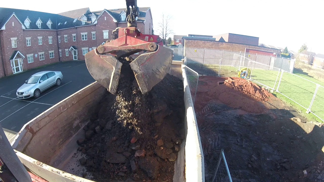 Grab wagon loading, hardhat view