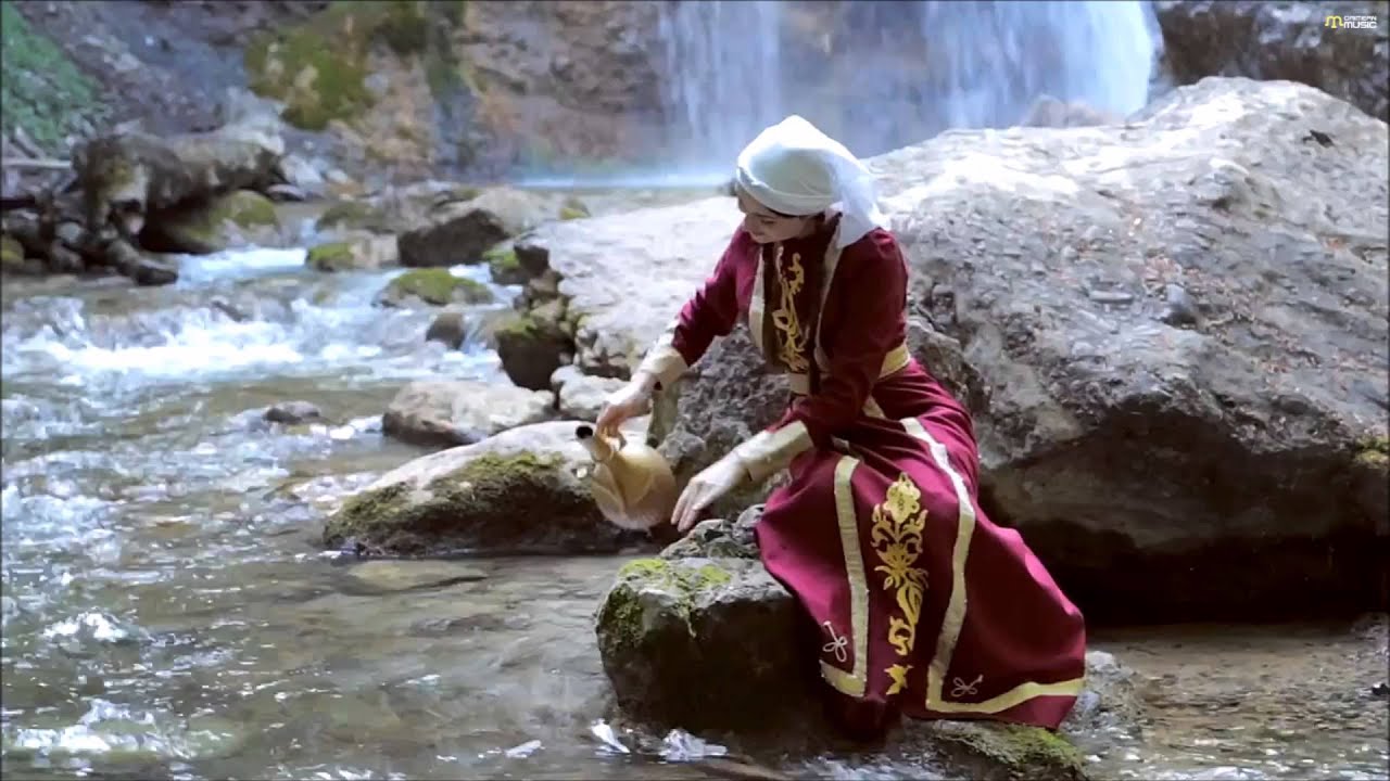 Кримськотатарський автентичний фольклор (переклад) Susanna Memetova - Suv aqar tınıq-tınıq (lyrics)