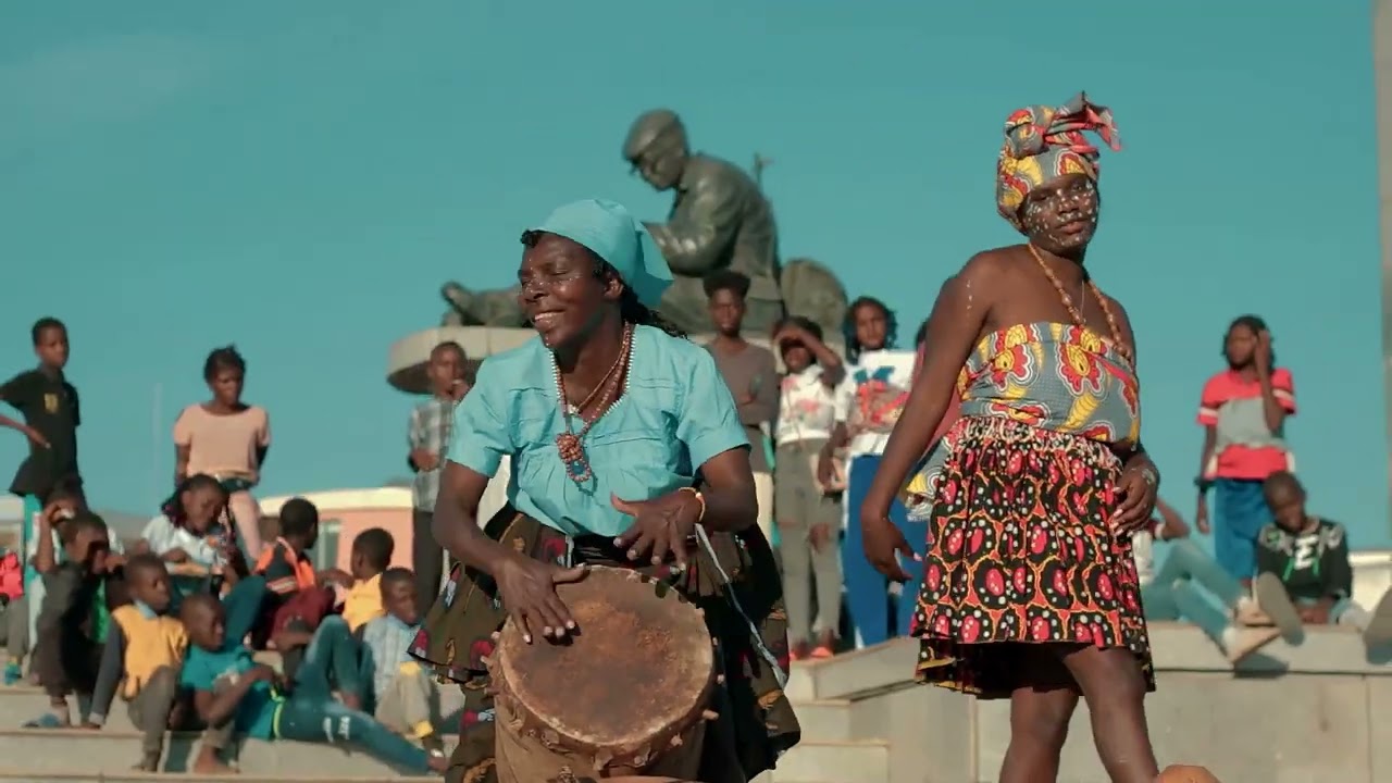 Neiv Dee feat Florêncio Handanga__O tempo passa (Official video_musik)
