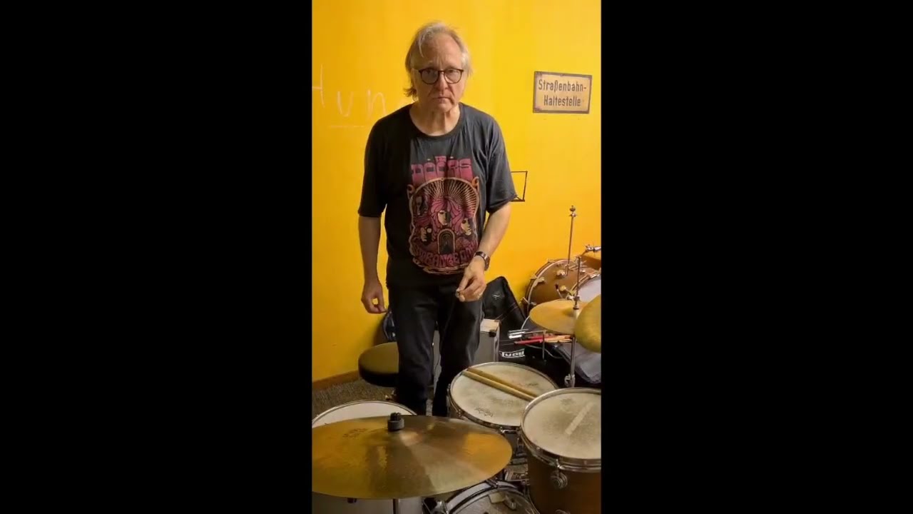 BIZARRE DRUM SOLO 