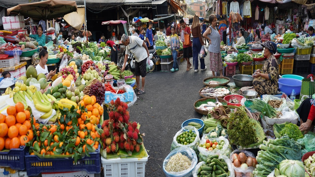 Best Morning Food Market Tours In Town 2026 – Activities Of Khmer People Buy Food In Market Daily