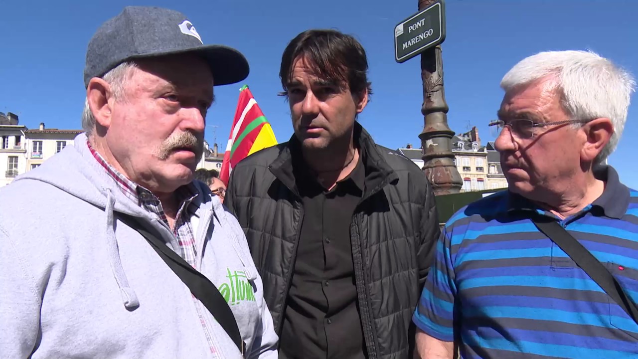 Sin&oacute;nimos: gudari, etarra, cobarde, rendici&oacute;n