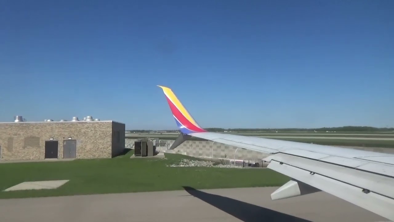Southwest 737-800 Taxi & Takeoff from Detroit (DTW)