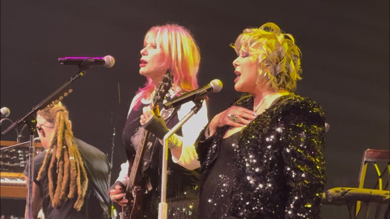 Heart - Alone / What About Love (Simmons Bank Arena - North Little Rock, AR - February 25, 2026)