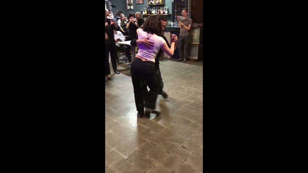 Flora Benedetti e Gonzalo Risso lezione di tango vals