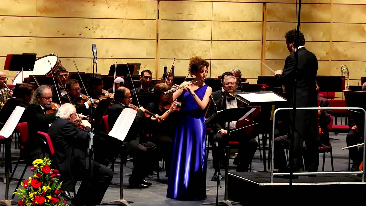Rodrigo:Concierto Pastorale for flute-1st mov.- Esti Rof&eacute;