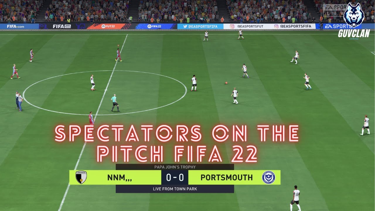 FIFA 22 GLITCH FANS ON THE PITCH