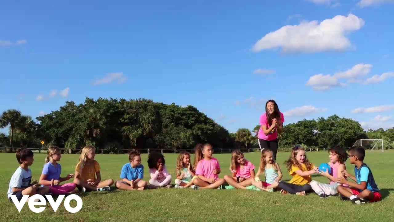 Patty Shukla - Hot Potato Game Song for Children