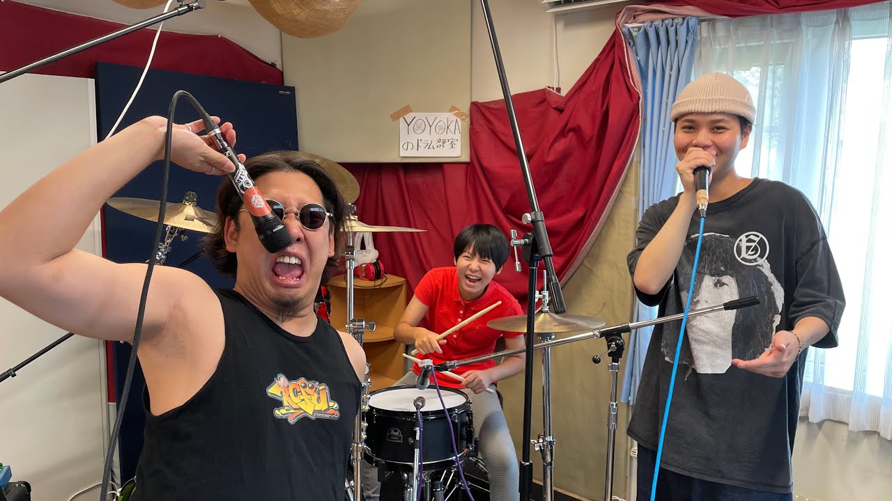 I taught Rofu how to play the drums (YOYOKA's Drum Course extravaganza)