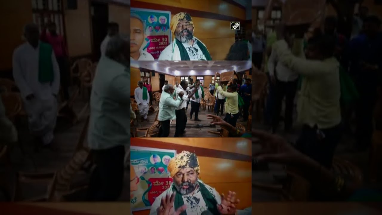 Black Ink thrown at Rakesh Tikait in Bengaluru