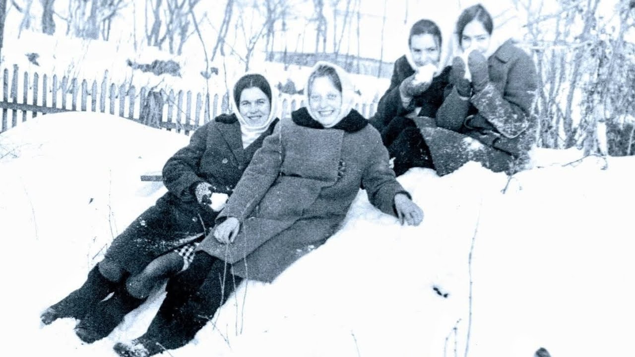 Ліна Прохорова - Сніг летить (1968)  Цікава добірка зимових  світлин минулих років ❄️